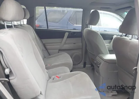 2010 Toyota Highlander Base V6 из США, поврежденный, VIN 5TDBK3EH5AS010864